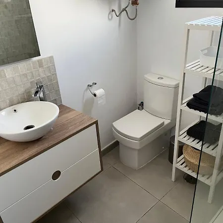 Apartament Modern 2 Bed Apartment, Private Roof Terrace With Jacuzzi - Centre - Casa De La Plaza Cómpeta