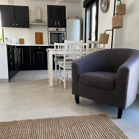 Modern 2 Bed Apartment, Private Roof Terrace With Jacuzzi - Centre - Casa De La Plaza Cómpeta