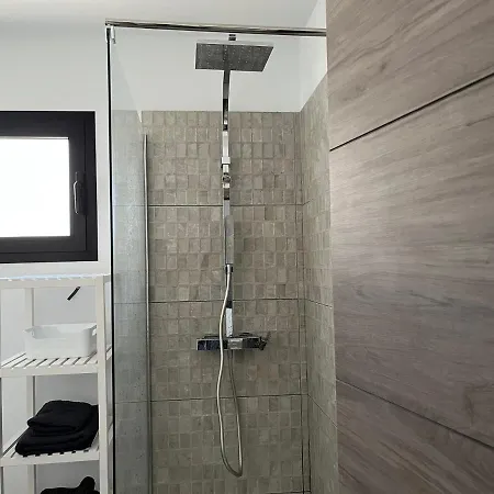 Modern 2 Bed Apartment, Private Roof Terrace With Jacuzzi - Centre - Casa De La Plaza Apartament Cómpeta
