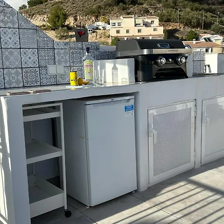 Modern 2 Bed Apartment, Private Roof Terrace With Jacuzzi - Centre - Casa De La Plaza