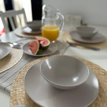 Modern 2 Bed Apartment, Private Roof Terrace With Jacuzzi - Centre - Casa De La Plaza Cómpeta